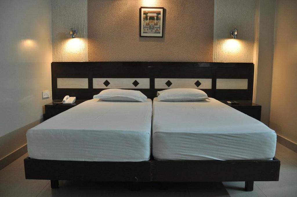 Hotel Tourist Deluxe