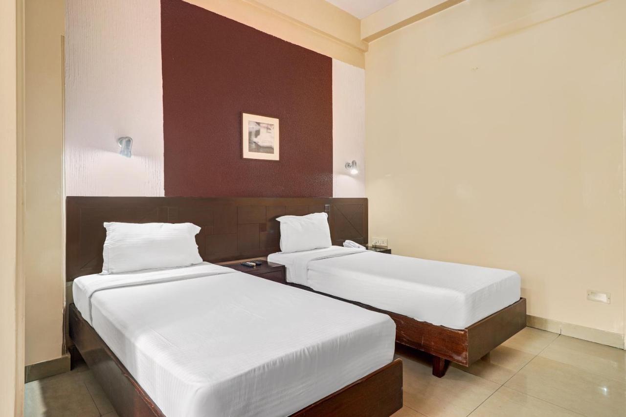 Tourist Deluxe Hotel