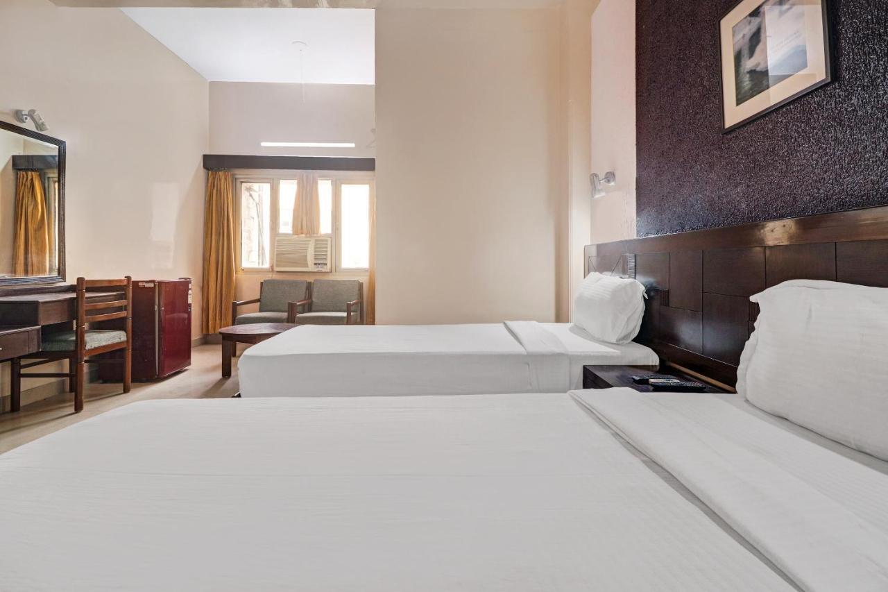 Tourist Deluxe Hotel 3*