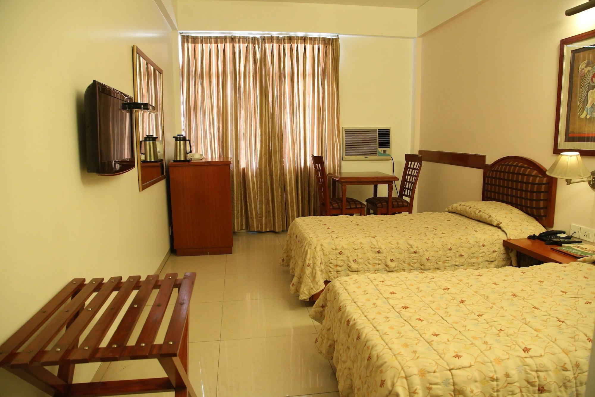 Tourist Deluxe Hotel
