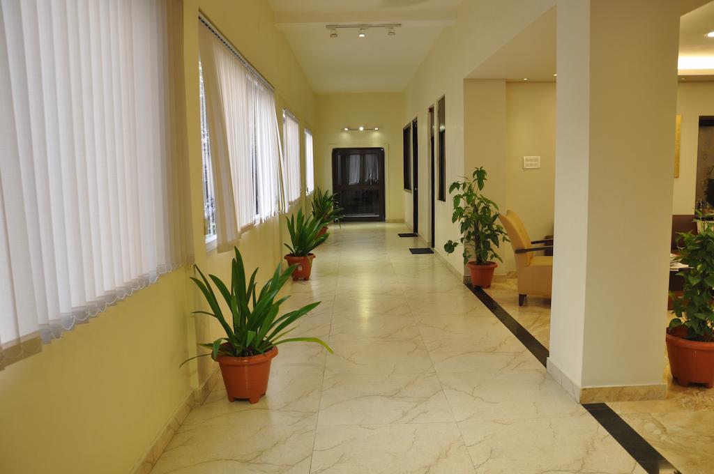 Tourist Deluxe Hotel