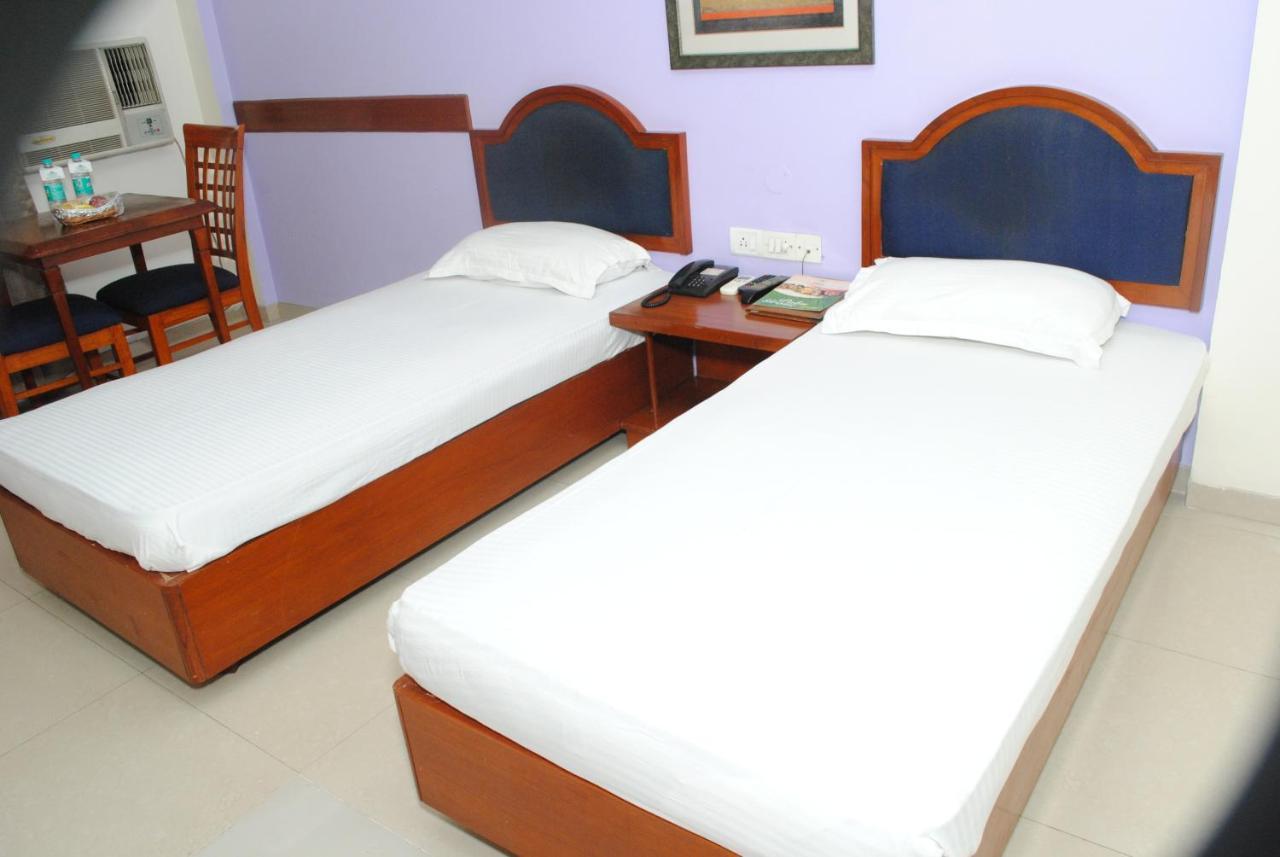 Tourist Deluxe Hotel