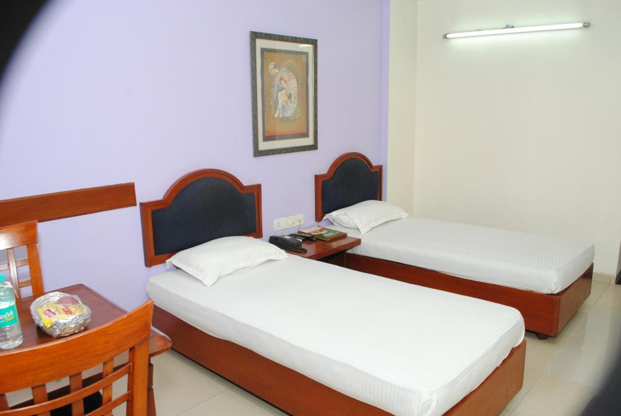 Hotel Tourist Deluxe